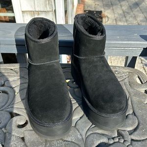 Ugg Mini Platform